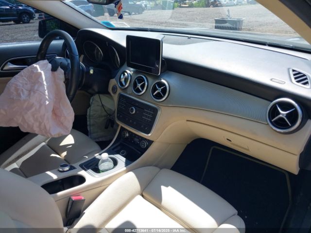 2017 MERCEDES-BENZ GLA 250 WDCTG4GB1HJ356951 Photo 4