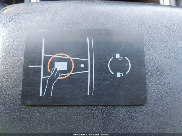 2023 TESLA MODEL 3 5YJ3E1EBXPF392849 Photo 10