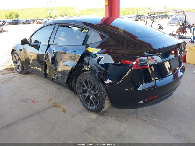 2023 TESLA MODEL 3 5YJ3E1EBXPF392849 Photo 2