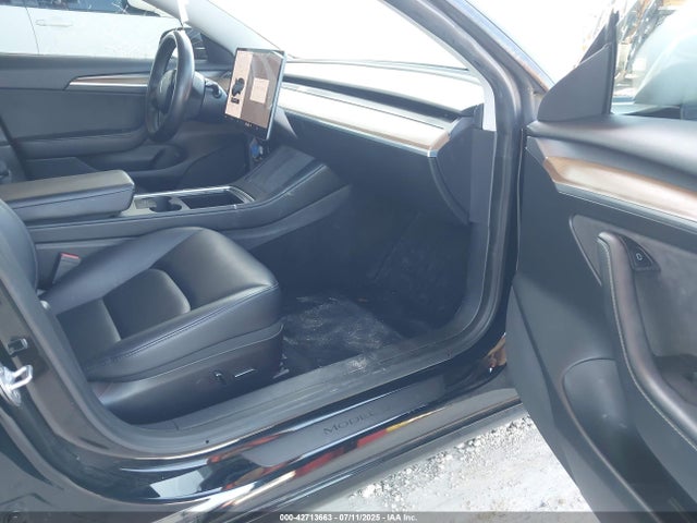 2023 TESLA MODEL 3 5YJ3E1EBXPF392849 Photo 4