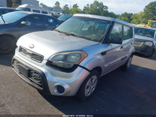 2010 KIA SOUL KNDJT2A13A7105610 Photo 1