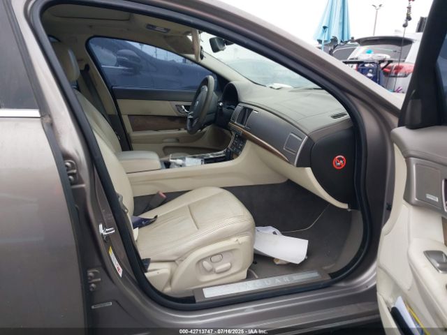 2009 JAGUAR XF SAJWA07C991R06518 Photo 4