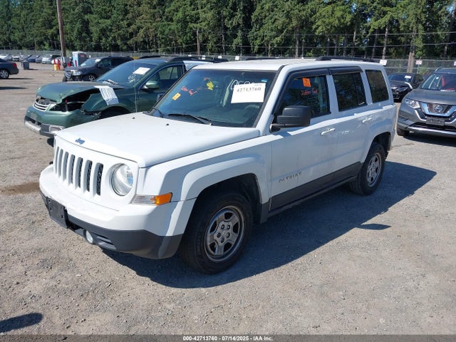 1C4NJPBA0HD114943 Jeep 2017