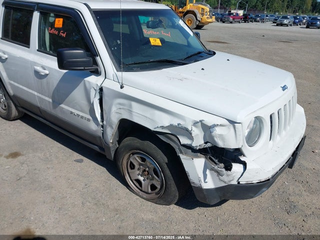 1C4NJPBA0HD114943 Jeep 2017