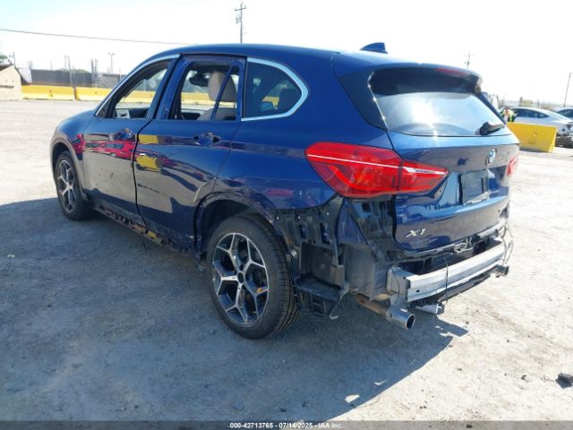 2018 BMW X1 WBXHT3C33J5L28506 Photo 2