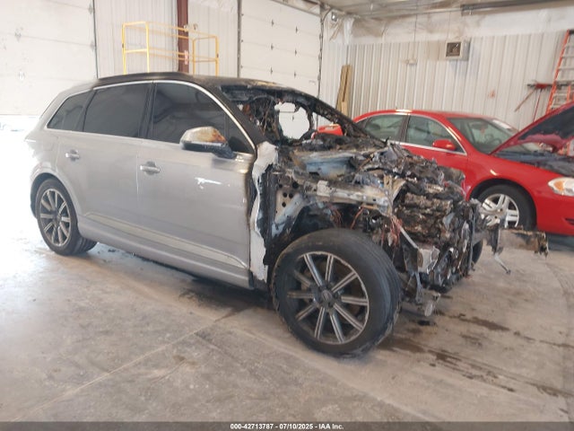 2017 AUDI Q7 WA1VAAF78HD003546 Photo 0