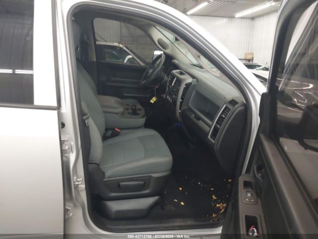 2019 RAM 1500 CLASSIC 1C6RR7FG5KS503662 Photo 4