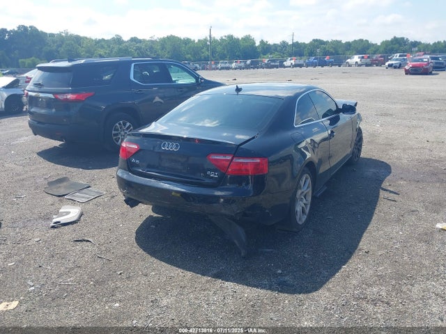 2011 AUDI A5 WAUCFAFR1BA043585 Photo 3