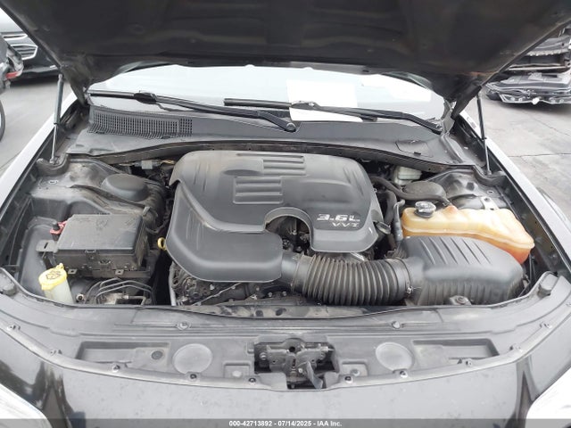 2C3CCAAG3FH802122 Chrysler 300