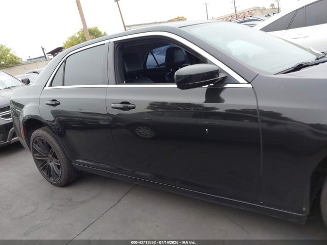 2C3CCAAG3FH802122 Chrysler 300