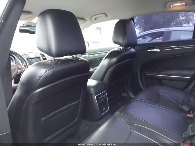 2C3CCAAG3FH802122 Chrysler 300