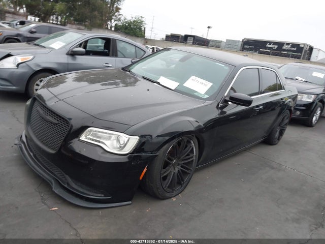2C3CCAAG3FH802122 Chrysler 300
