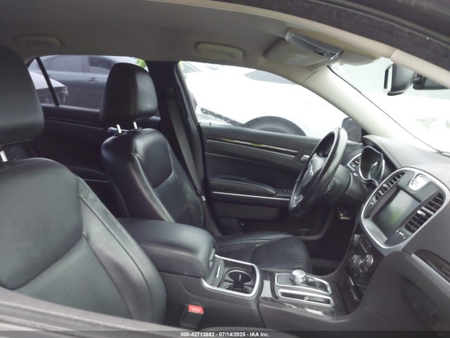 2C3CCAAG3FH802122 Chrysler 300