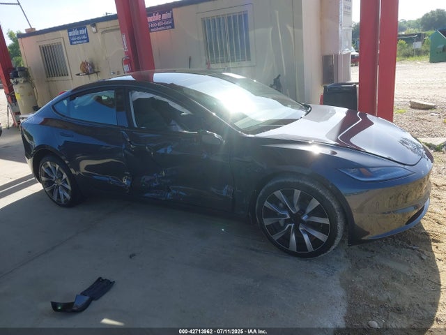 Tesla MODEL 3 2025 5YJ3E1EA6SF002877 Image 14