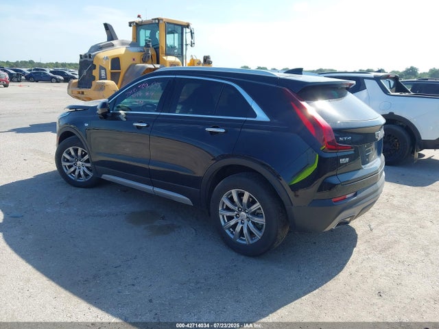 2020 CADILLAC XT4 1GYFZCR44LF116708 Photo 2