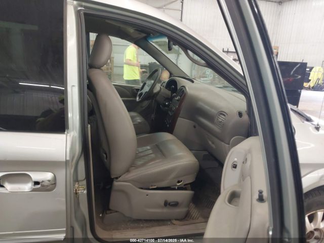 2003 CHRYSLER TOWN & COUNTRY 2C4GP54L33R320953 Photo 4