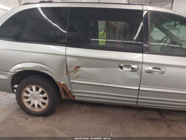 2003 CHRYSLER TOWN & COUNTRY 2C4GP54L33R320953 Photo 5