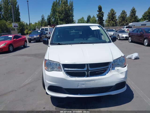 2C4RDGBG9JR338678 Dodge Grand Caravan
