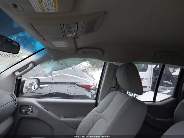 1N6AD0ER0GN732803 Nissan 2016
