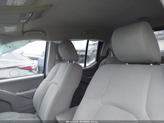 1N6AD0ER0GN732803 Nissan 2016