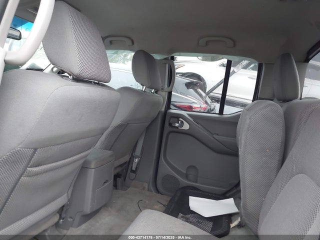 1N6AD0ER0GN732803 Nissan 2016