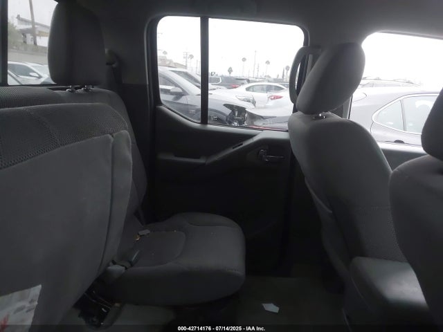 1N6AD0ER0GN732803 Nissan 2016