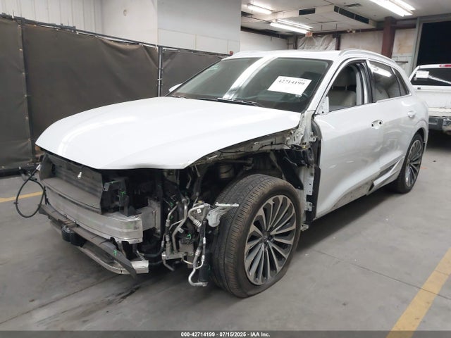 2019 AUDI E-TRON WA1VAAGE9KB011042 Photo 1