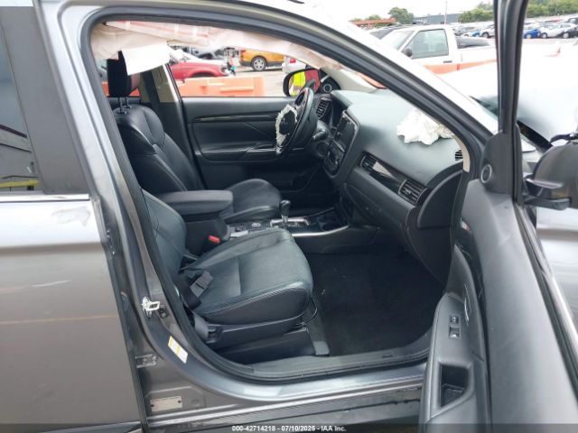 2017 MITSUBISHI OUTLANDER JA4AZ3A35HZ066503 Photo 4