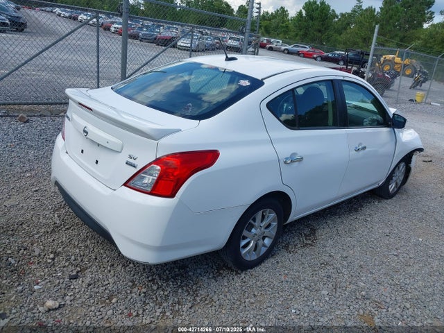 3N1CN7AP7JL874341 Nissan 2018