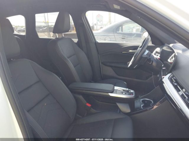 2025 BMW X1 WBX73EF02S5103536 Photo 4