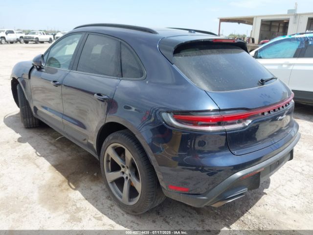 2022 PORSCHE MACAN WP1AA2A58NLB11973 Photo 2