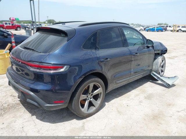 2022 PORSCHE MACAN WP1AA2A58NLB11973 Photo 3
