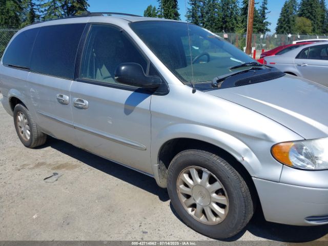 2003 CHRYSLER TOWN & COUNTRY 2C4GP74L03R224824 Photo 5