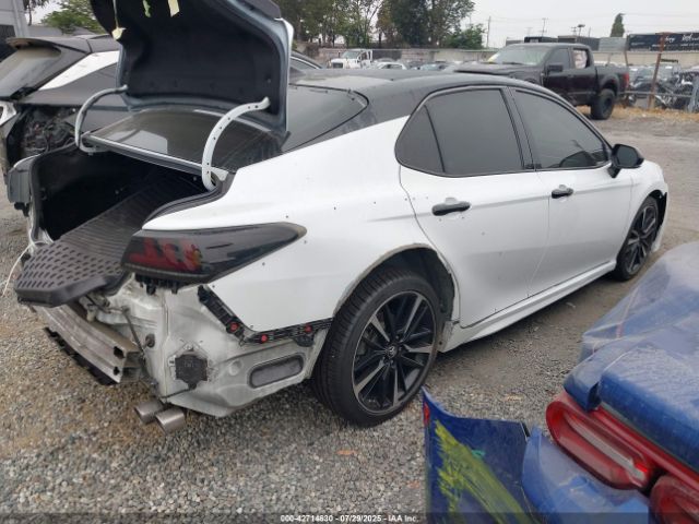 2018 TOYOTA CAMRY 4T1BZ1HK6JU021533 Photo 3