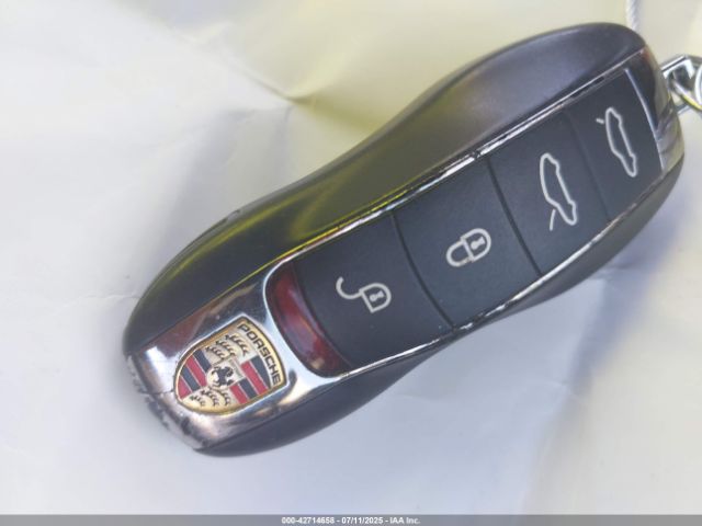 2019 PORSCHE 718 BOXSTER WP0CB2A8XKS228179 Photo 10