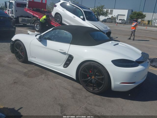 2019 PORSCHE 718 BOXSTER WP0CB2A8XKS228179 Photo 2
