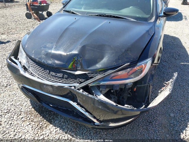 1C3CCCCB9FN568525 Chrysler 2015
