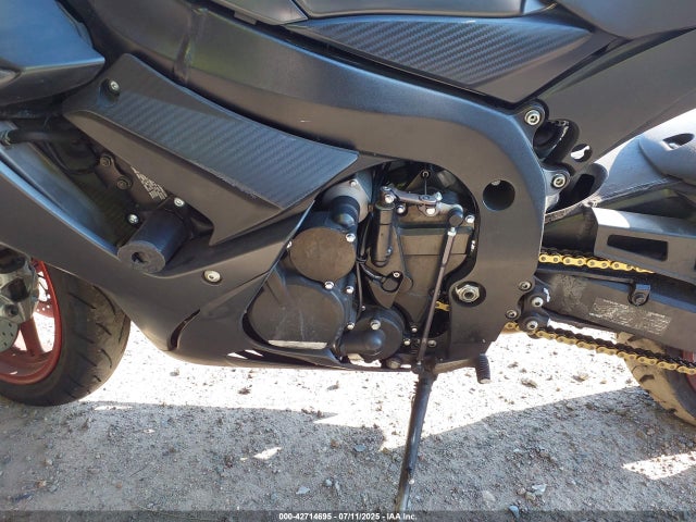 JS1GN7FAXH2100884 Suzuki N738-