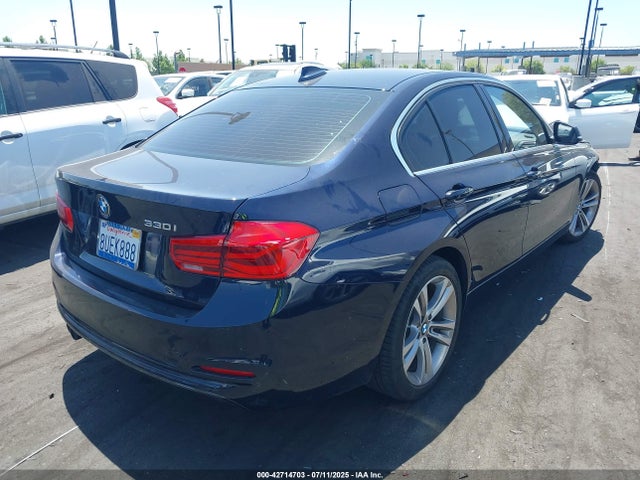 WBA8B9G37HNU54209 BMW 2017