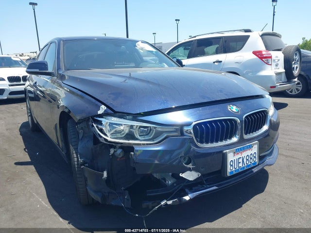 WBA8B9G37HNU54209 BMW 2017