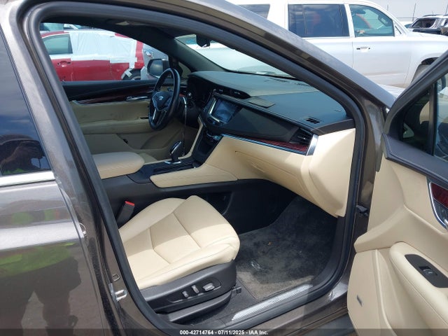 2019 CADILLAC XT5 1GYKNCRS4KZ217754 Photo 4