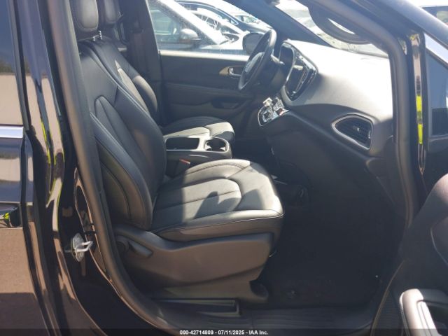 2025 CHRYSLER PACIFICA 2C4RC1BG4SR521097 Photo 4