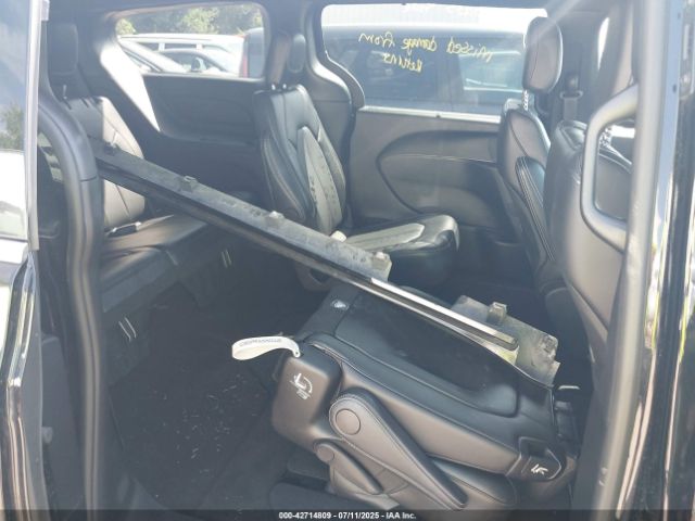 2025 CHRYSLER PACIFICA 2C4RC1BG4SR521097 Photo 7