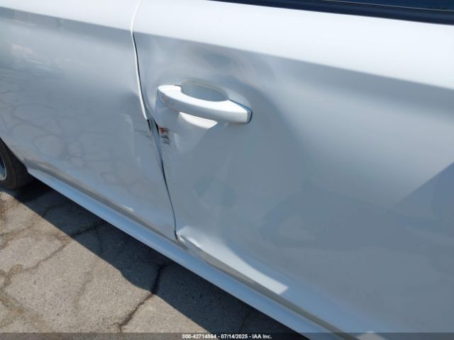 2017 AUDI A8 L WAU43AFD3HN010445 Photo 5