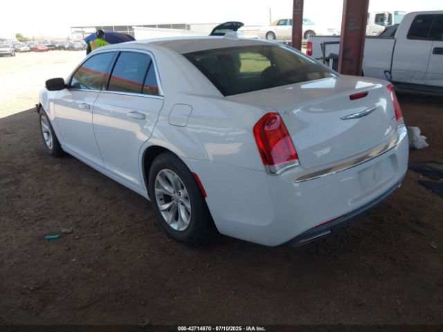 2015 CHRYSLER 300 2C3CCAAG5FH796663 Photo 2
