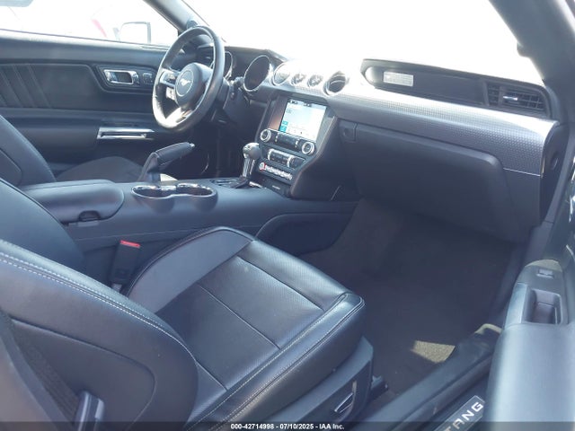 1FA6P8TH9G5230449 Ford 2016