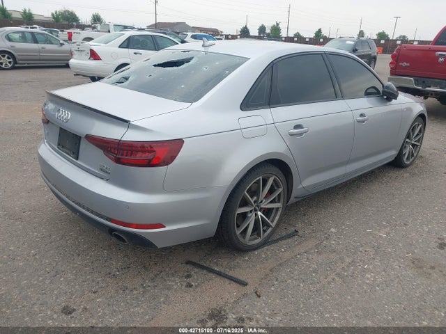 2018 AUDI A4 WAUENBF4XJN017225 Photo 3