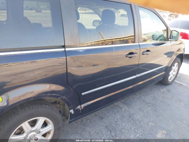 2010 CHRYSLER TOWN & COUNTRY 2A4RR8DXXAR321550 Photo 5