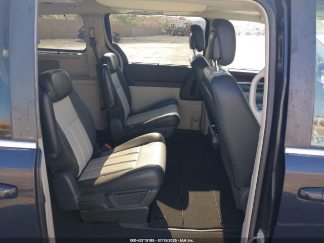 2010 CHRYSLER TOWN & COUNTRY 2A4RR8DXXAR321550 Photo 7