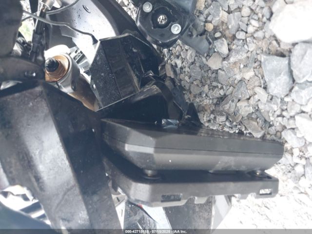 2024 SUZUKI GSX1000 JS1EK12B0R7100554 Photo 6